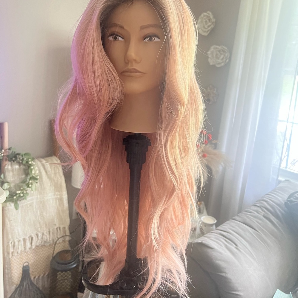 NWOT Chelsey Smith Sharpay Peach Wig